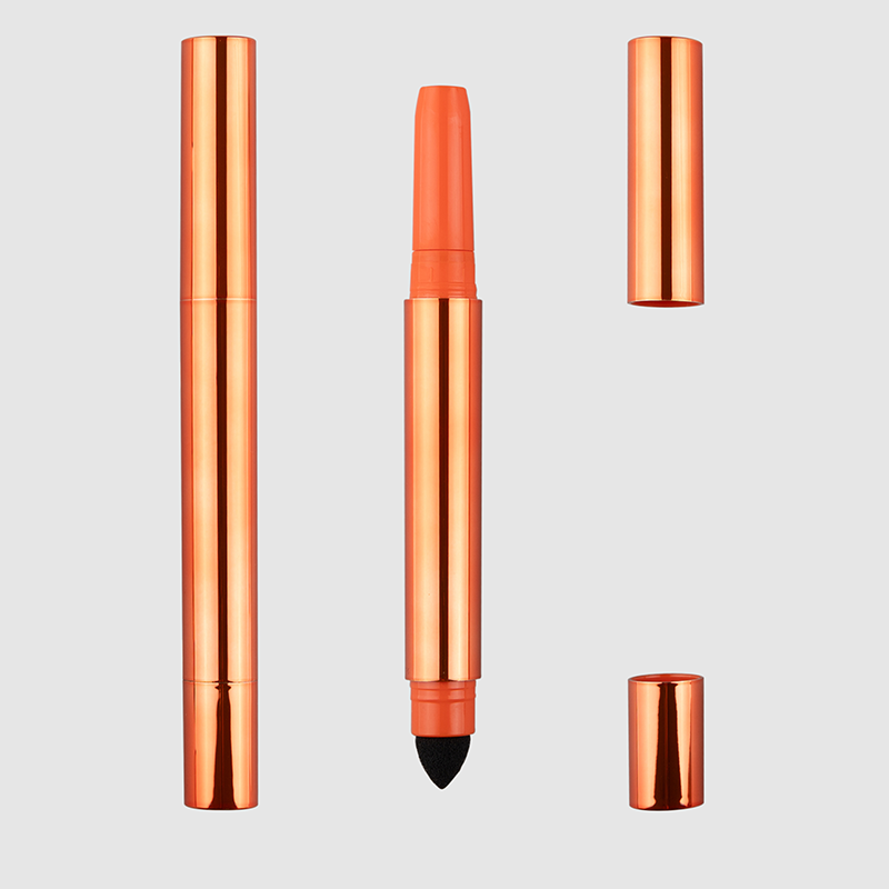 Lip at eyeliner na may tip sa espongha at packaging